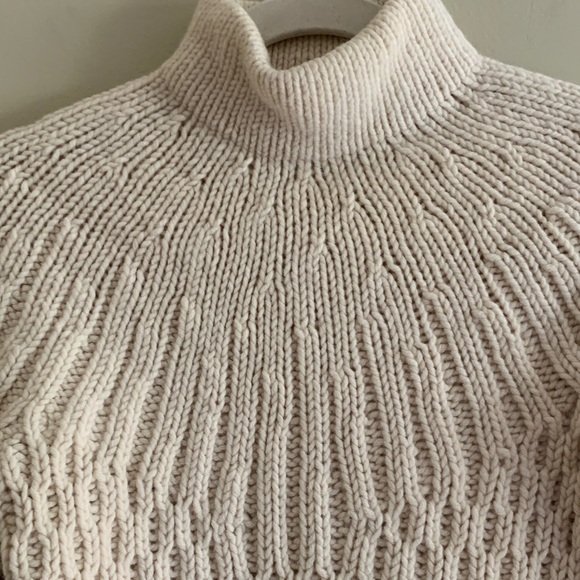 MARC JACOBS Cozy Cream Chunky Knit Turtleneck Sweater top - Size M - Picture 5 of 10